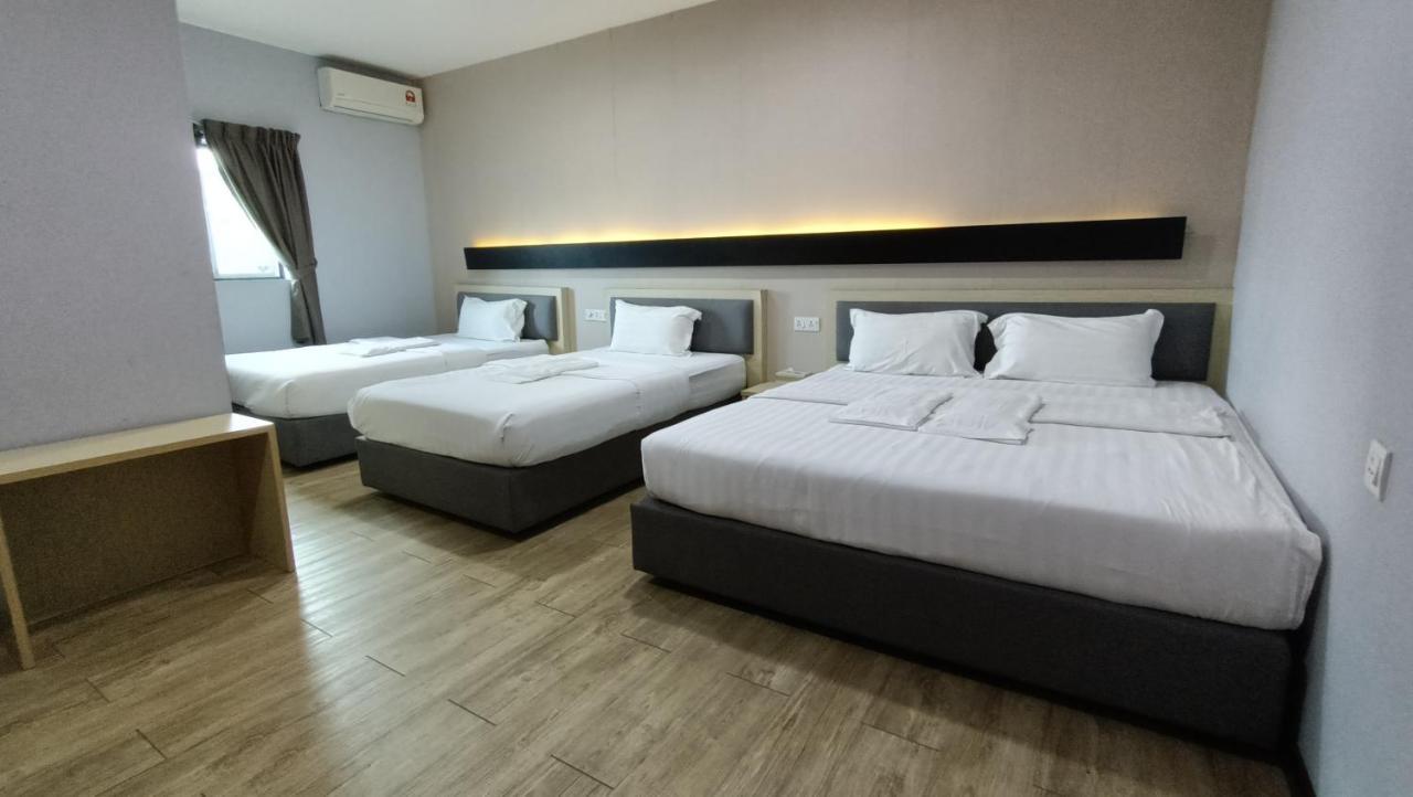 Unikarya Lodge Kota Kinabalu Buitenkant foto