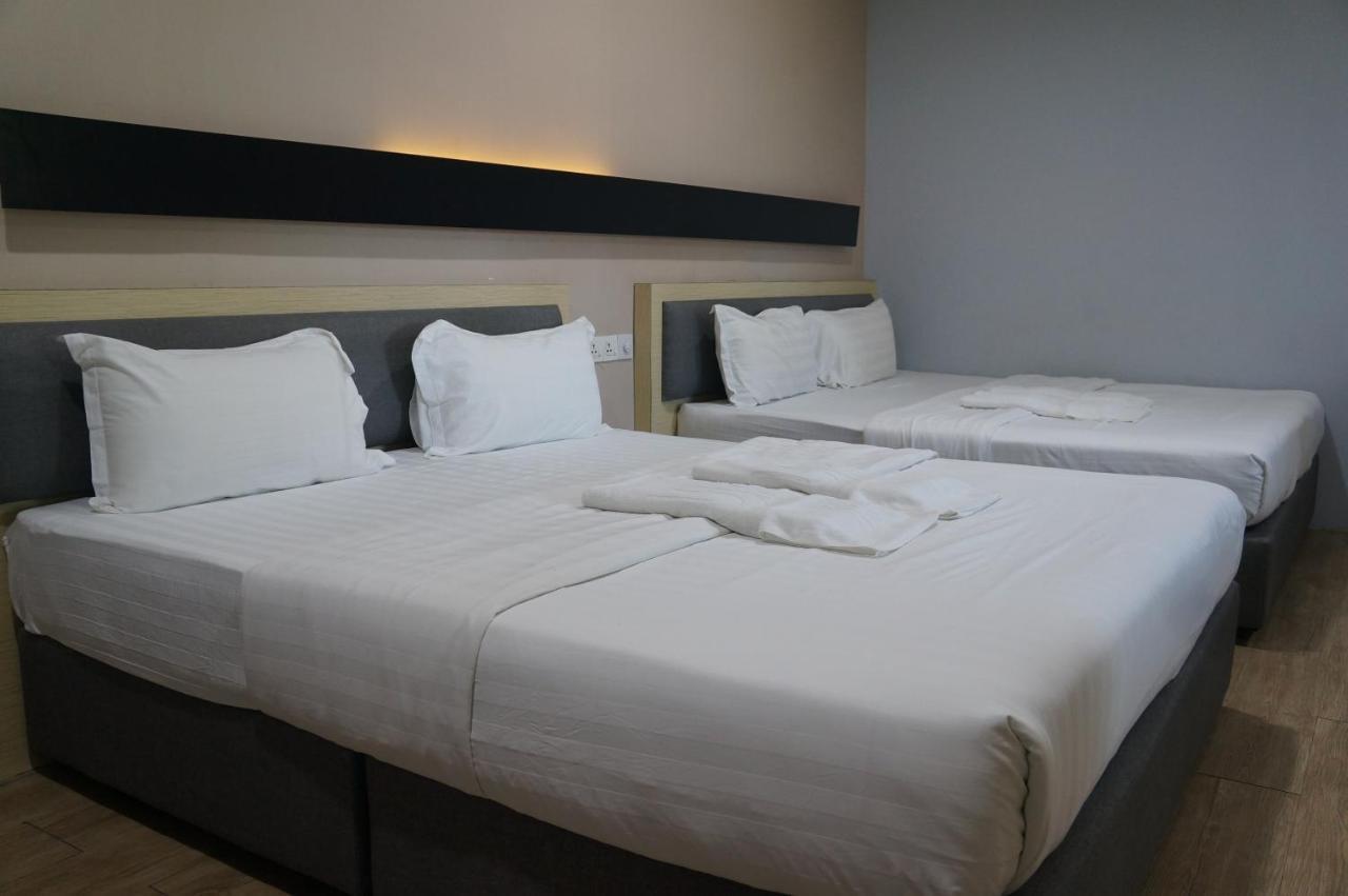 Unikarya Lodge Kota Kinabalu Buitenkant foto
