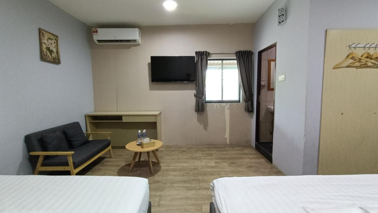 Unikarya Lodge Kota Kinabalu Buitenkant foto