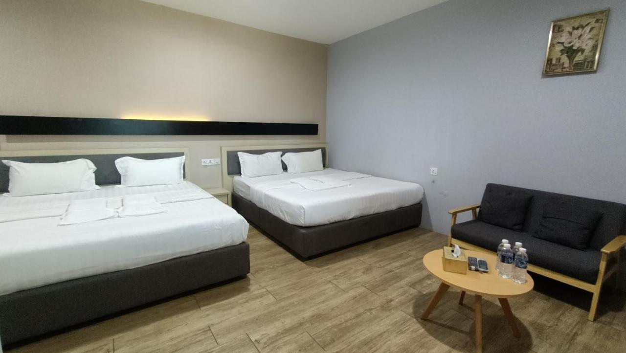 Unikarya Lodge Kota Kinabalu Buitenkant foto