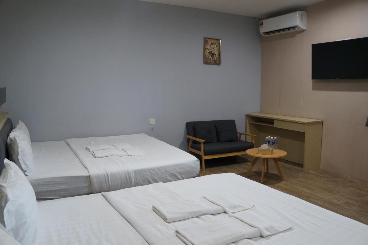 Unikarya Lodge Kota Kinabalu Buitenkant foto