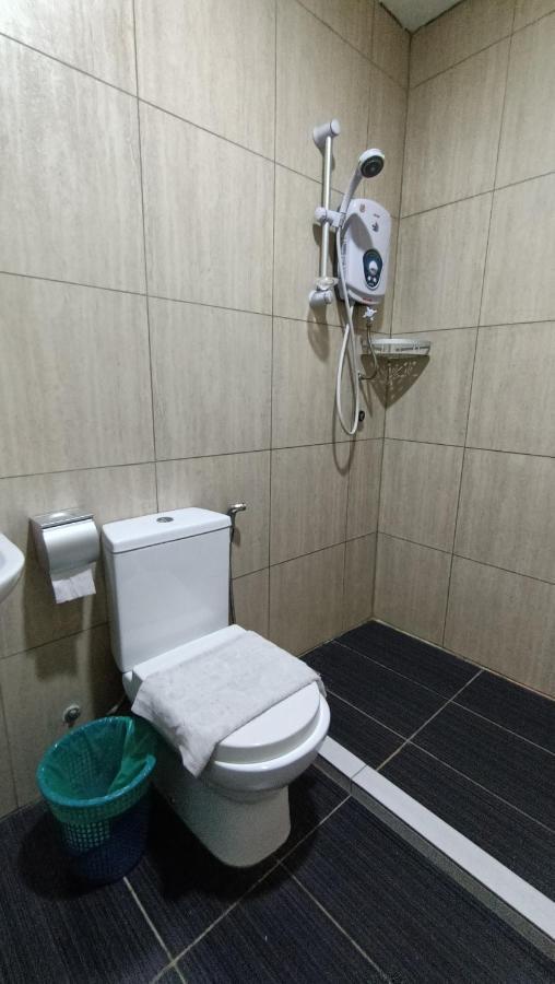 Unikarya Lodge Kota Kinabalu Buitenkant foto