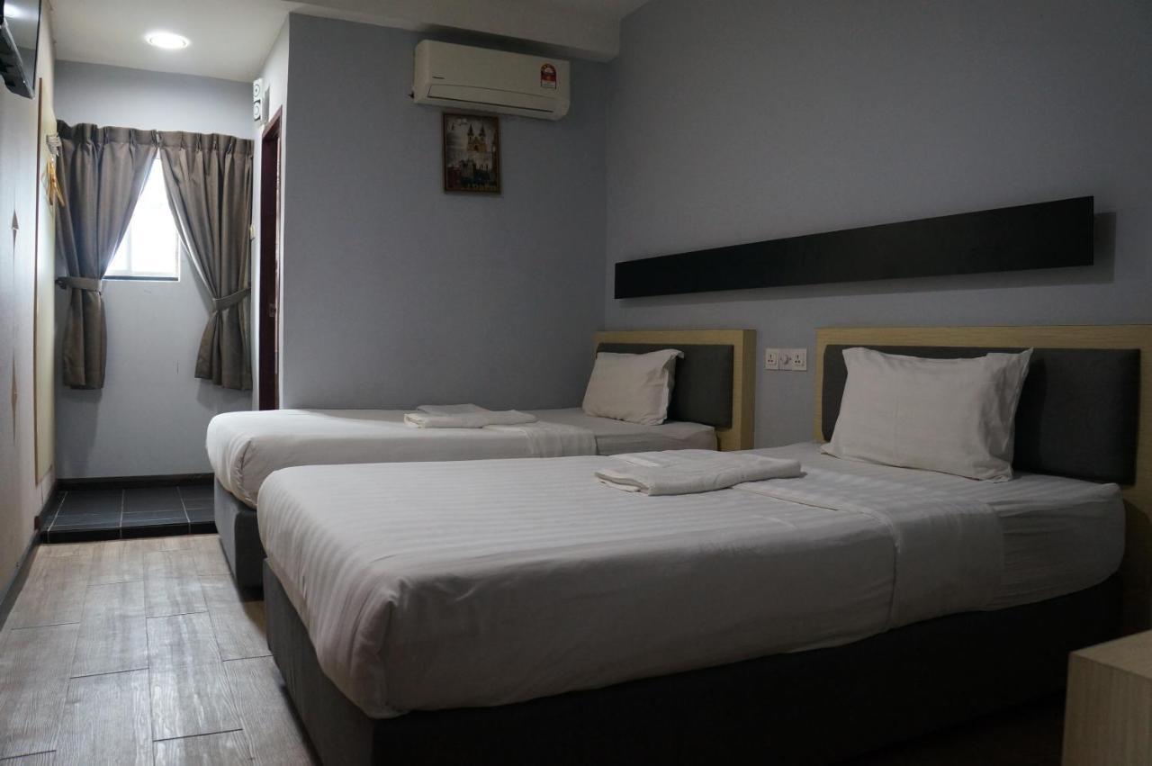 Unikarya Lodge Kota Kinabalu Buitenkant foto