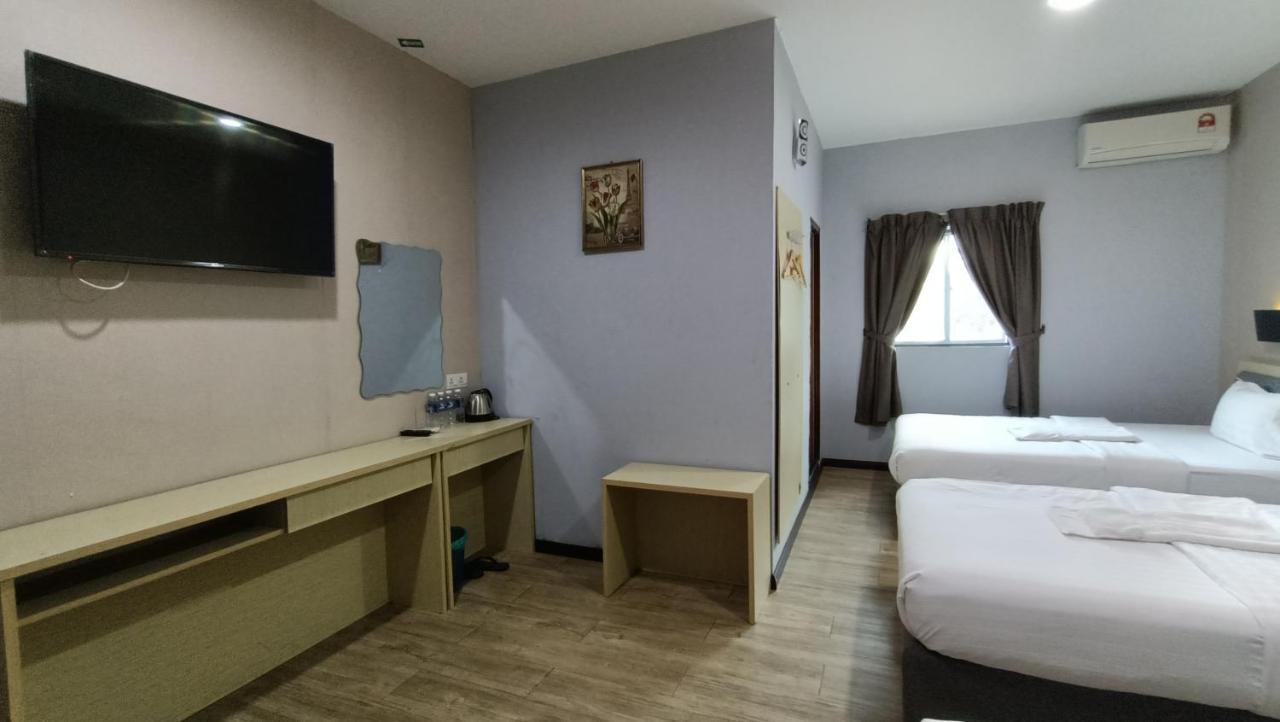 Unikarya Lodge Kota Kinabalu Buitenkant foto